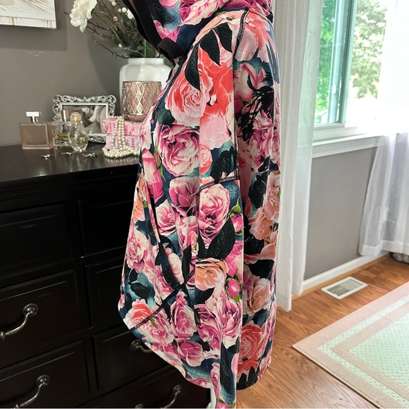 Lululemon Scuba Hoodie II Oversized Floral Rose Print Full Zip Size 6 ⭐️Rare⭐️ - Picture 6 of 16